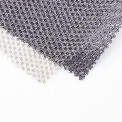 30D-150D Tessuto a maglia spazzatrice 3D resistente alle lacrime 100% poliestere per la fabbricazione di tappeti